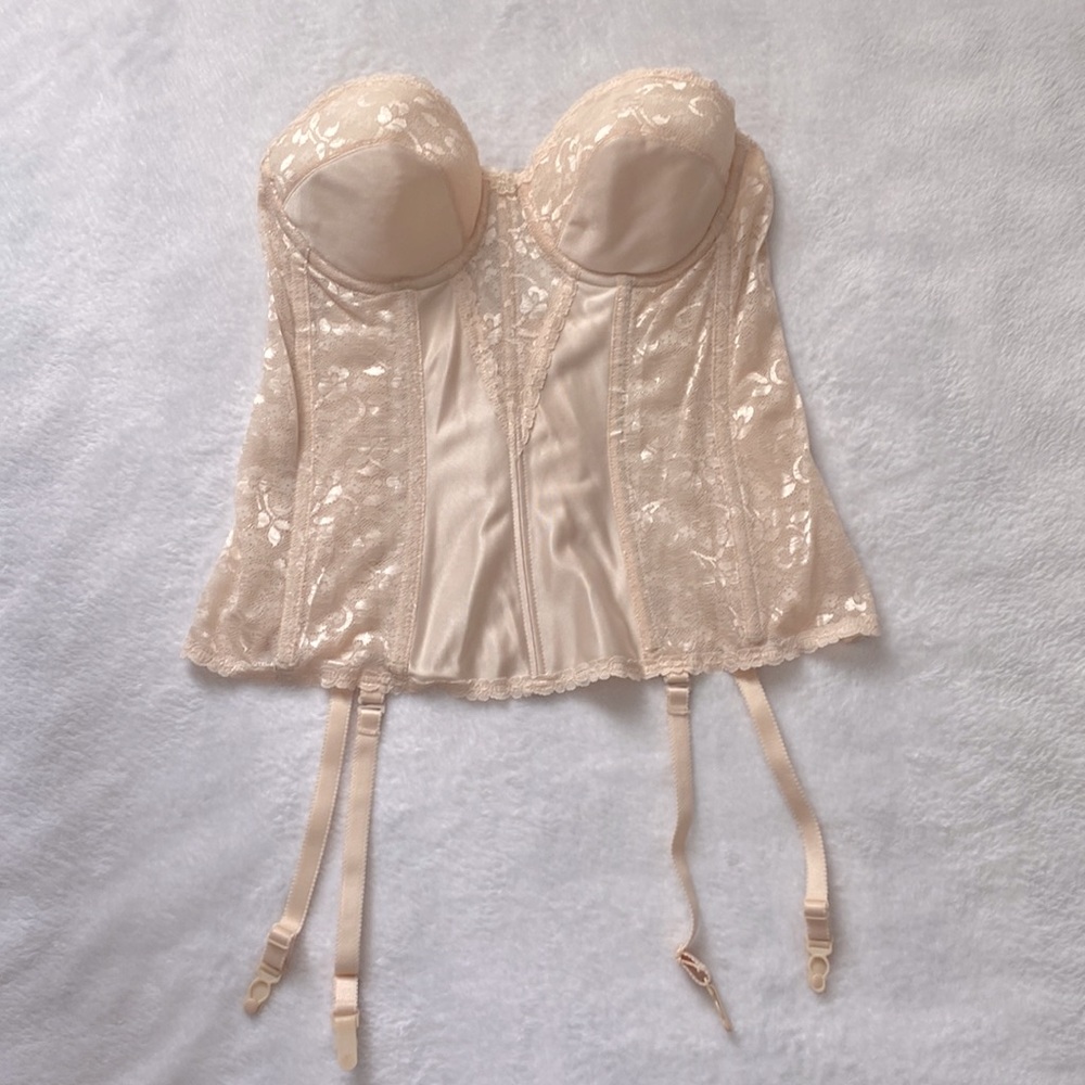 Women's Carnival 423 Full Coverage Lace Bustier/Torsolette- Size 36B